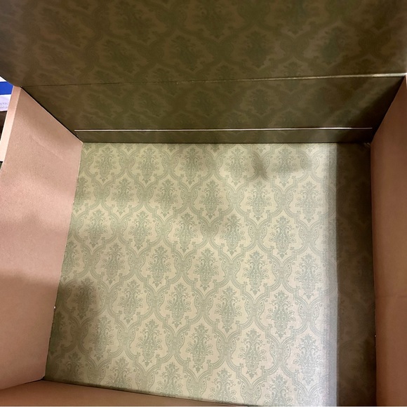 NWT! Gucci Pink Silk Wool Pashmina Scaf With Gift Box, Wrap, Bag and Mailing Box - Picture 10 of 10